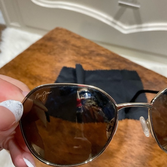 Maui Jim Hukilau Sunglasses Gold Metal/Polarized Dual Mirror Gold 52mm main image 4